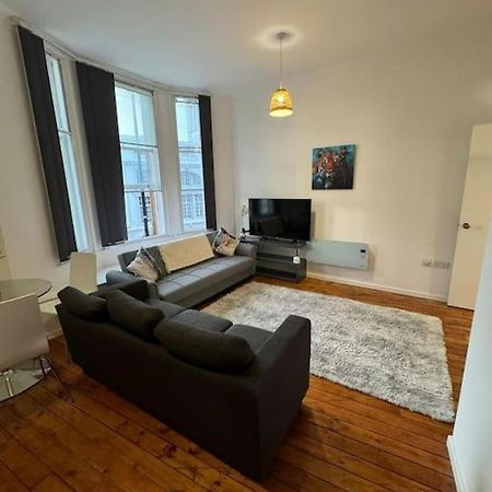 Апартаменты Sleep 6 -Sheffield-George Street Gs202 Экстерьер фото
