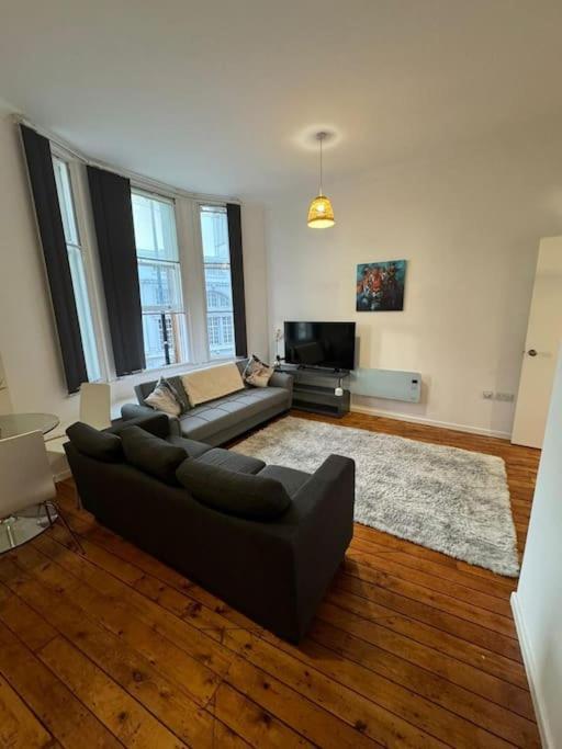 Апартаменты Sleep 6 -Sheffield-George Street Gs202 Экстерьер фото